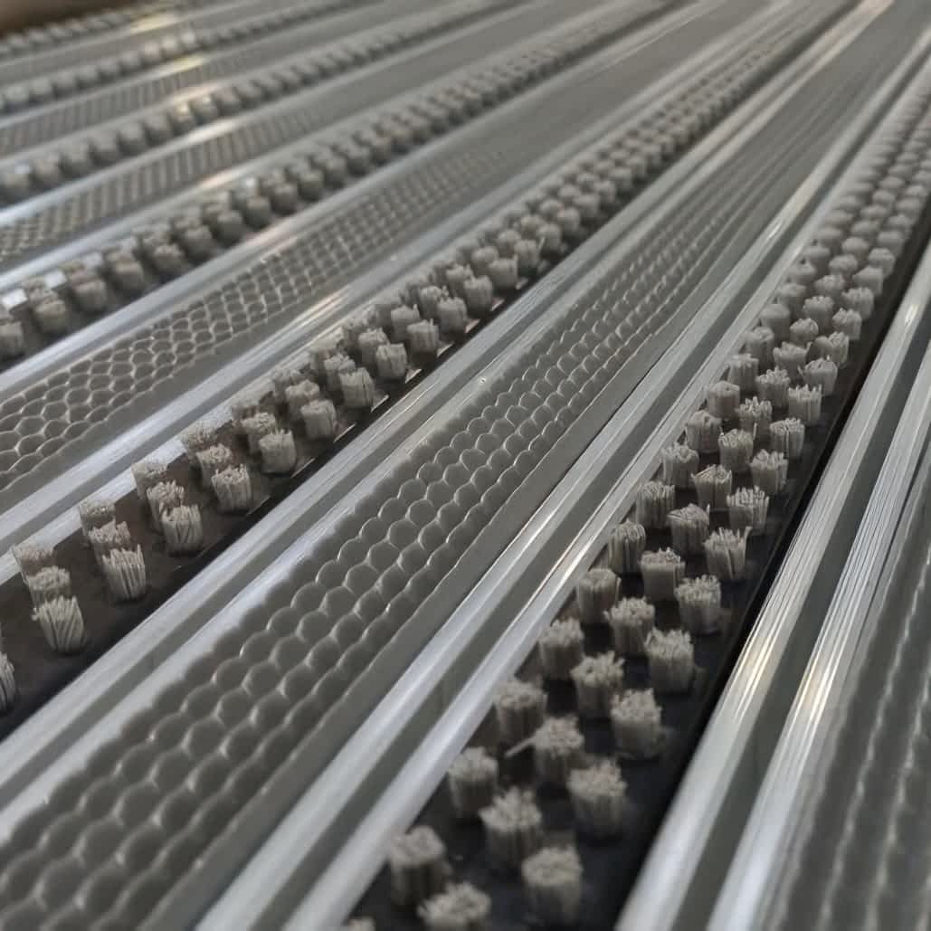 wycieraczka aluminiowa z wkladem szczotka guma rama